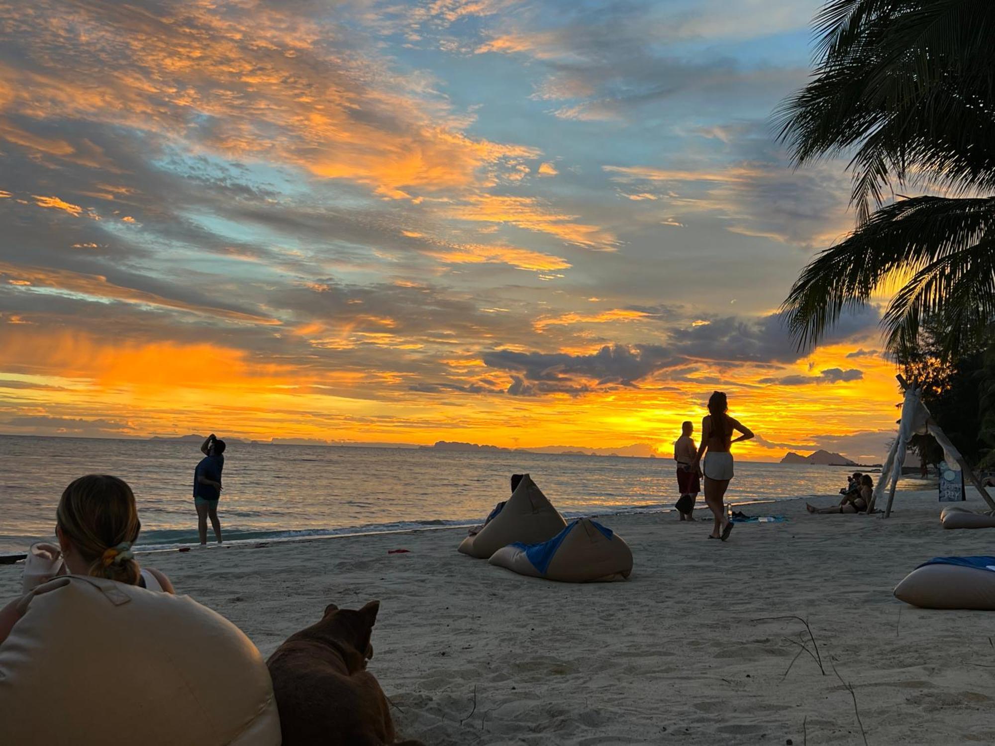 Sarana Bungalows (Adults Only) Baan Tai Bagian luar foto