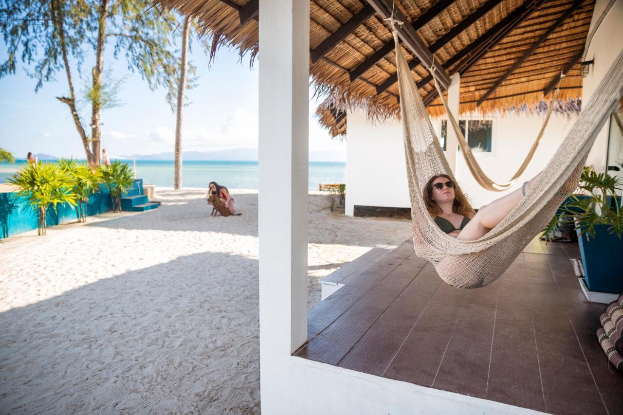 Sarana Bungalows (Adults Only) Baan Tai Bagian luar foto
