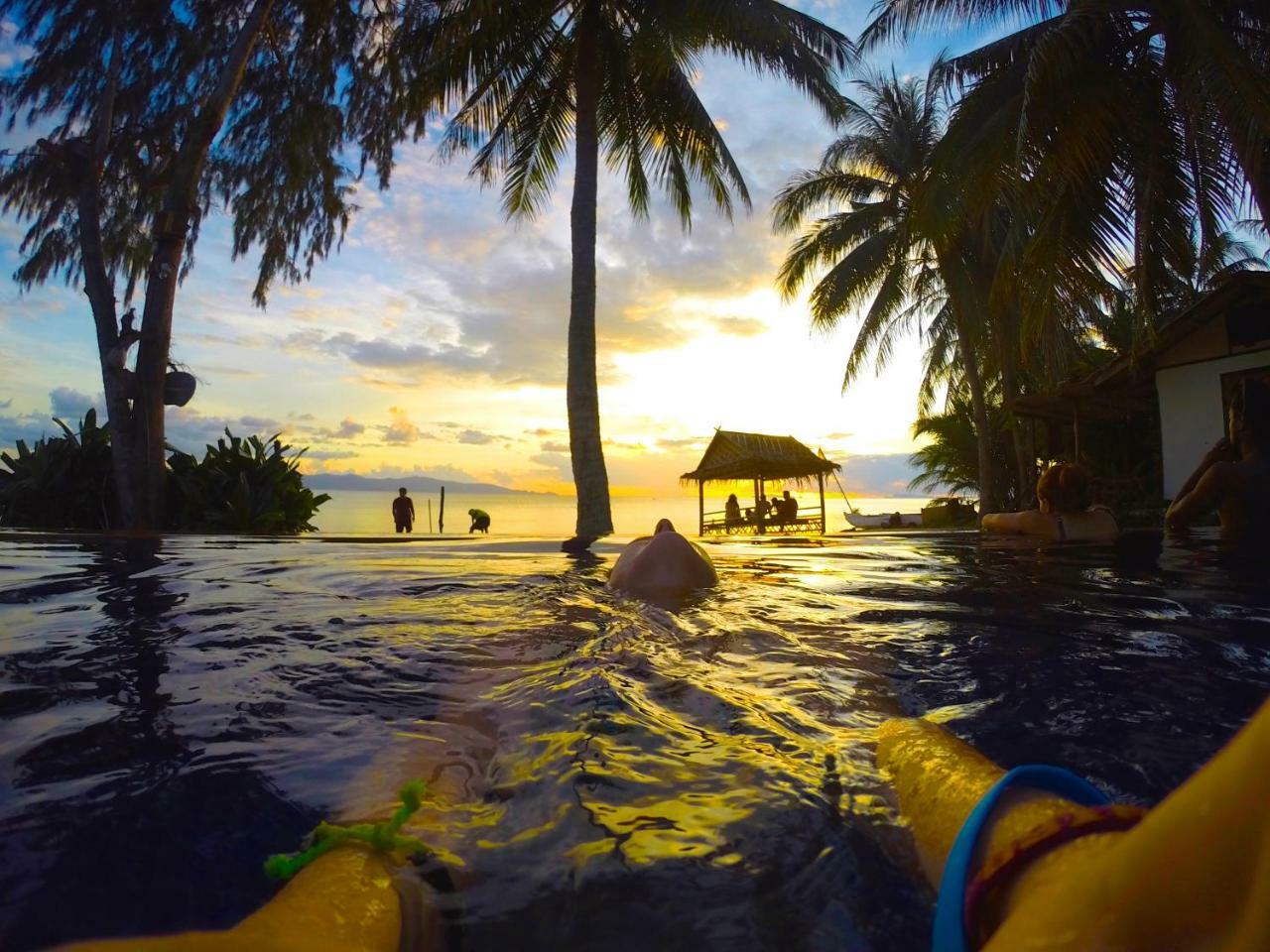 Sarana Bungalows (Adults Only) Baan Tai Bagian luar foto
